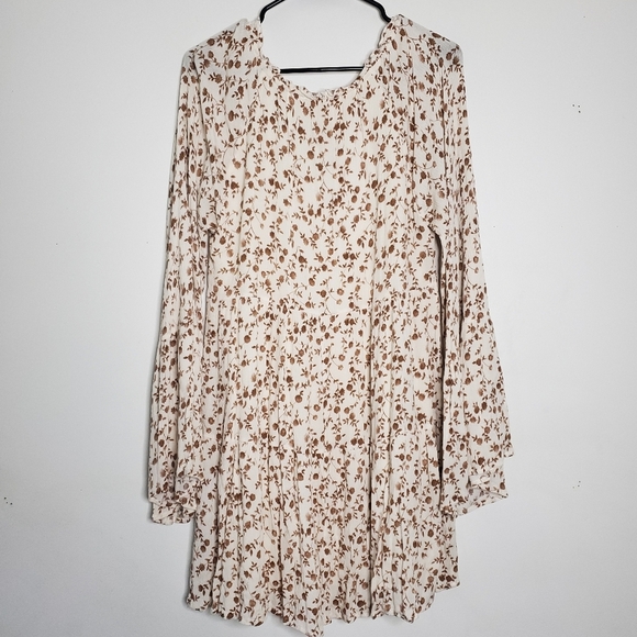 Altar'd State Baby Doll Bell Sleeves Tunic Dress Size M Floral Fairycore Boho - Picture 10 of 12